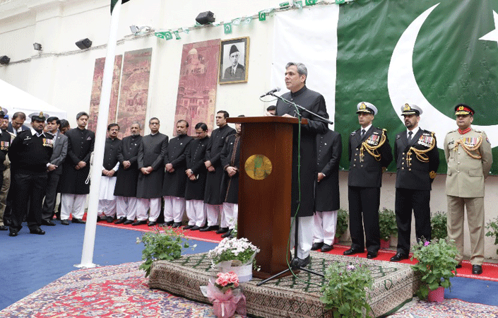 High Commissioner Zakaria addresses the Pakistani community